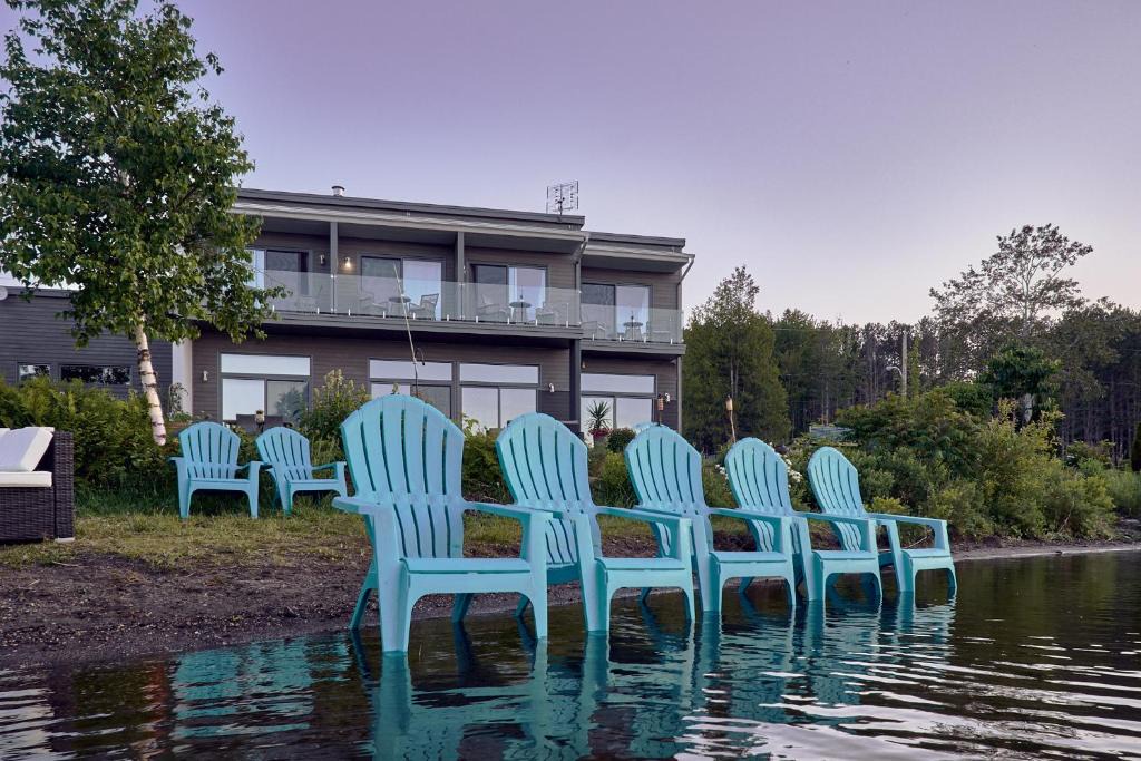 Coaticook Bed & Breakfast | Étoile du Lac Lyster - Spa & Vue sur le Lac