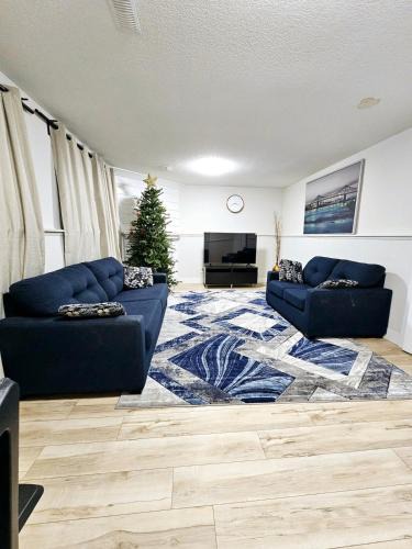 Westminster Apartment | 1 Bedroom Apartment with Living Room and Full Washroom to yourself alone and a private car park
