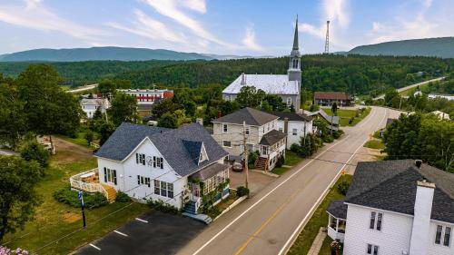 Grandes-Bergeronnes Bed & Breakfast | 12 m² Bed and breakfast ∙ 3 guests