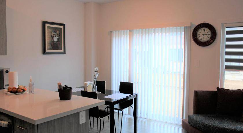 Barrie House | 121 m² House ∙ 4 bedrooms ∙ 11 guests