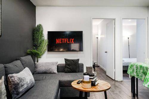 Griffintown Apartment | 150 m² Apartment ∙ 2 bedrooms ∙ 4 guests
