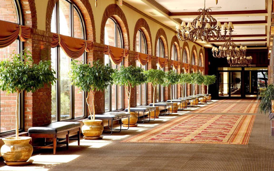 Red Deer Hotel | 152 m² Hotel ∙ 2 bedrooms ∙ 127 guests