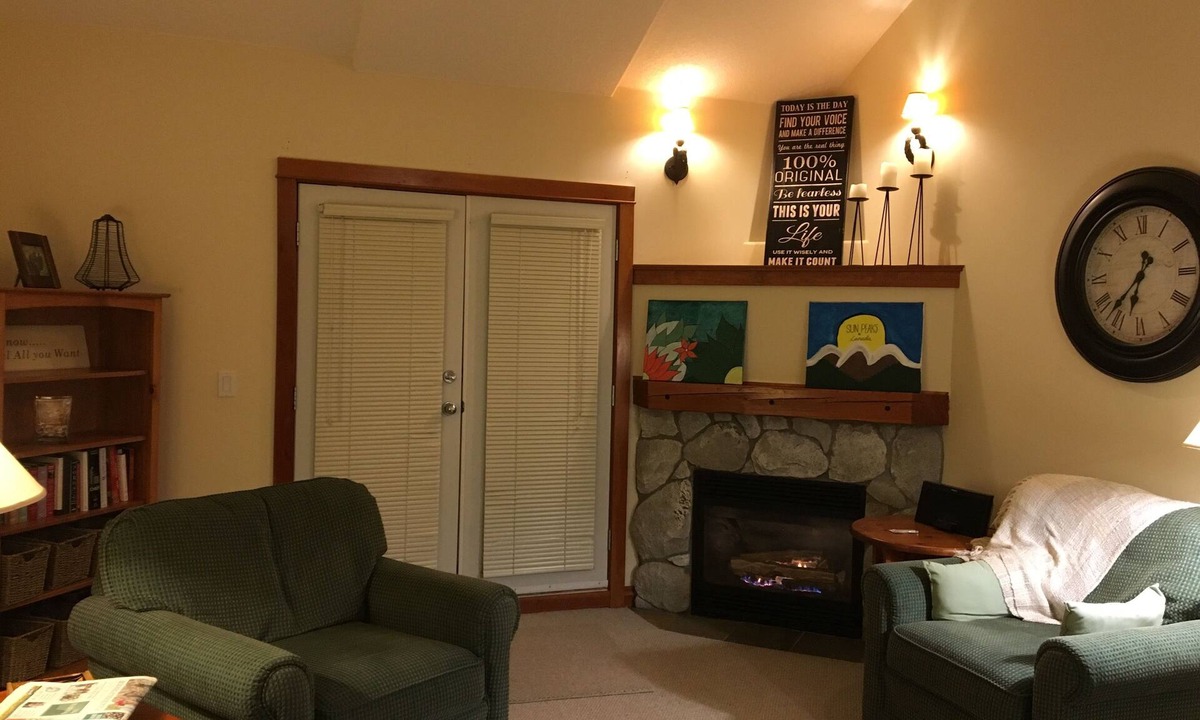 Sun Peaks Condo | 2 bed/2 bath-Great ski access and very close walk to Village