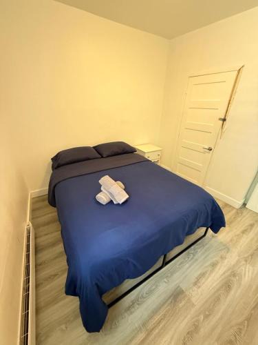 Montreal Apartment | 2 bedrooms near Verdun C005