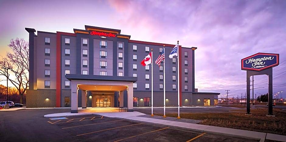 Point Edward Hotel | 2-Star Hotel ∙ Hampton Inn by Hilton Sarnia/Point Edward