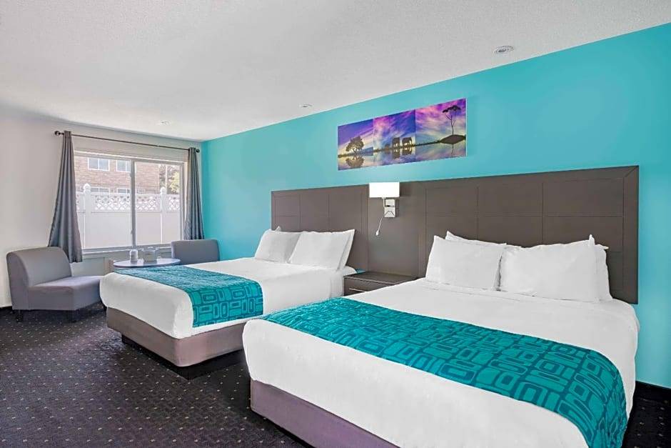 Gananoque Hotel | 2-Star Hotel ∙ Howard Johnson by Wyndham Gananoque