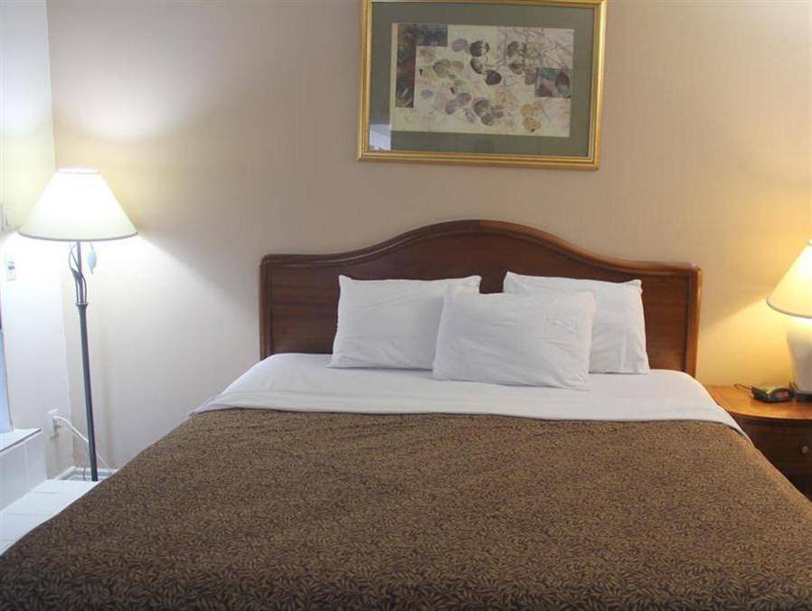 Niagara Falls Hotel | 21 m² Motel ∙ 4 guests