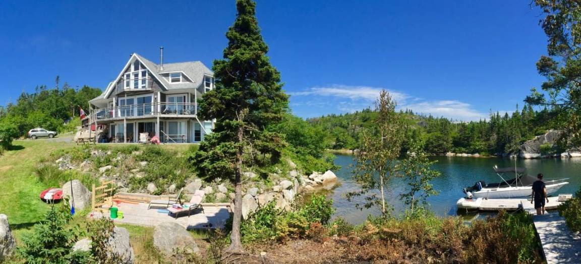 Halifax County House | 220 m² House ∙ 4 bedrooms ∙ 11 guests