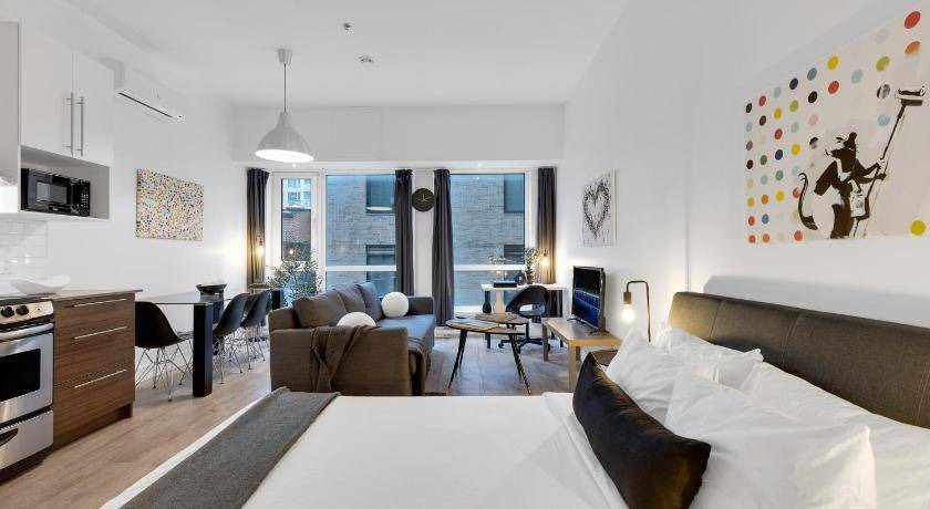 Downtown Montreal Apartment | 225 m² Serviced apartment ∙ 3 bedrooms ∙ 12 guests