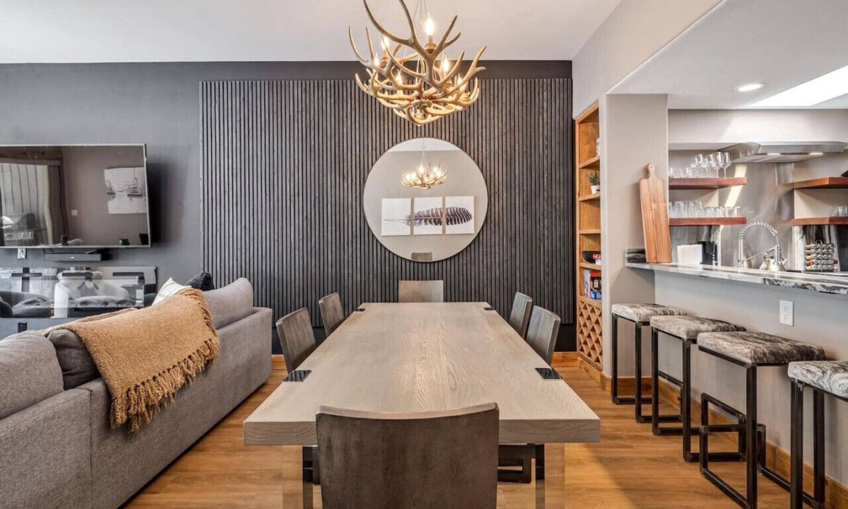 Eagle-Vail Condo | 3 Bed/2 Bath Central Upscale Home near BC & Vail Sauna Hot Tubs