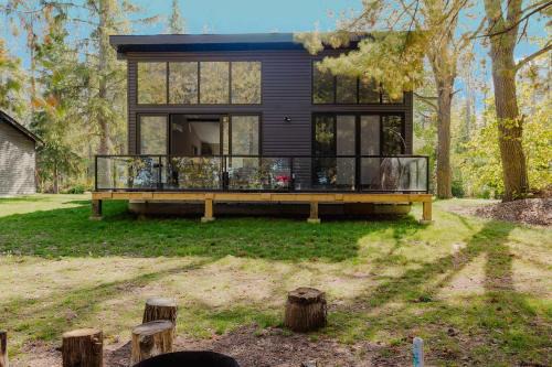 Lakefield House | 3-bedroom Lakefront Villa #6