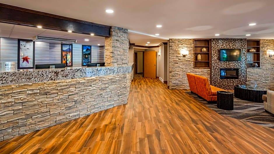 Aldergrove Hotel | 3-Star Hotel ∙ Best Western Plus Country Meadows Inn