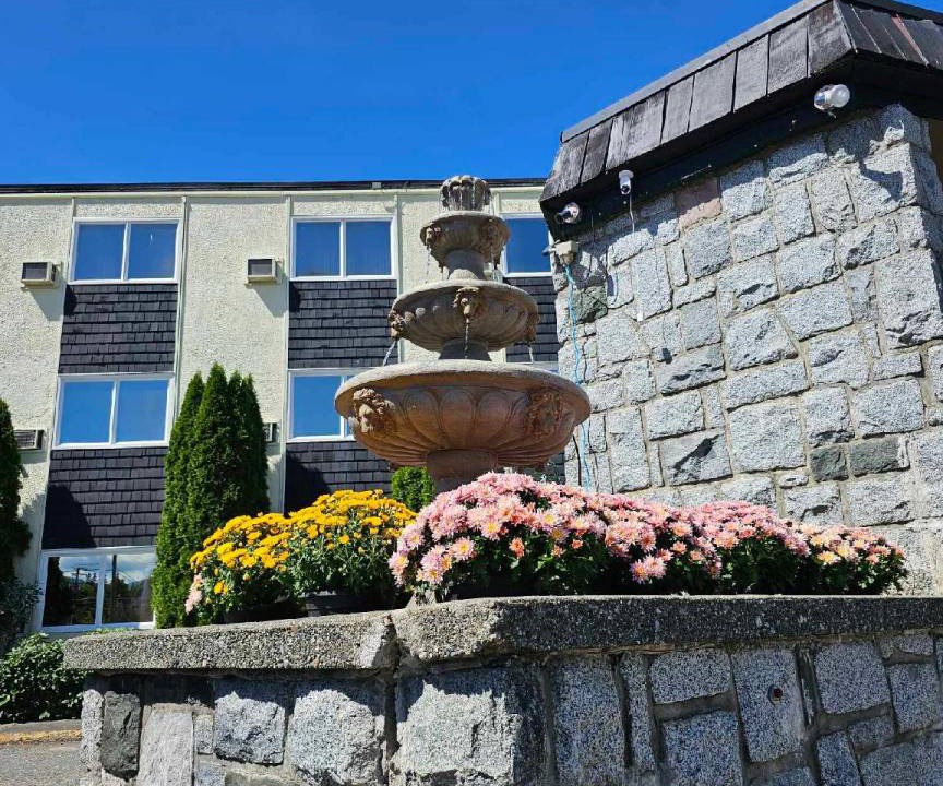 Port Alberni Hotel | 300 m² Hotel ∙ 4 guests