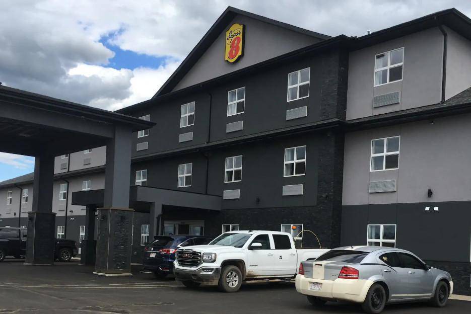 Hardisty Hotel | 37 m² Hotel ∙ 127 guests