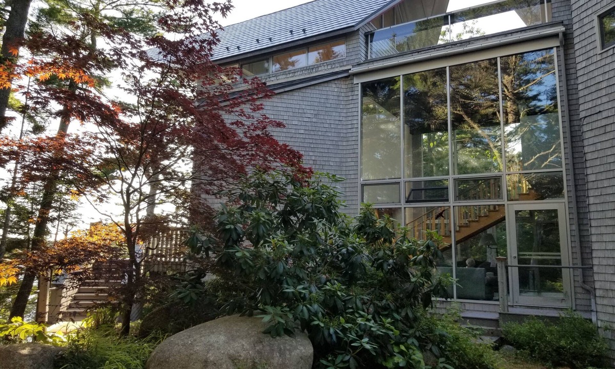 Middle River House | 4 Bed (Sleeps 8) persons Vacation Rental with cottage, private dock and beach.