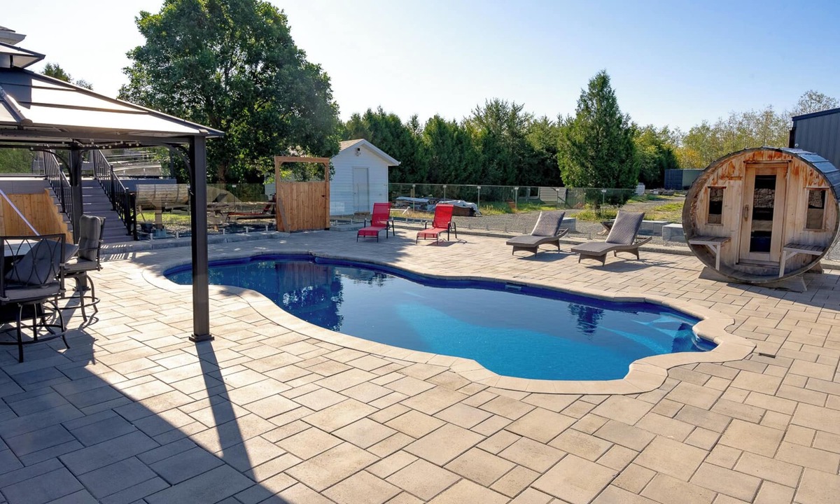 Garson House | 4 Bedroom House With Pool and Sauna