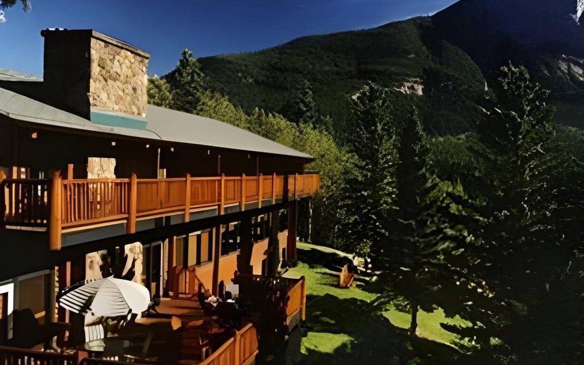 Jasper East Cabin | 42 m² Lodge ∙ 3 bedrooms ∙ 8 guests