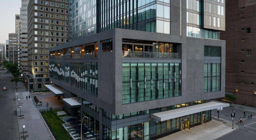 Quartier des Spectacles Hotel | 48 m² Hotel ∙ 4 guests