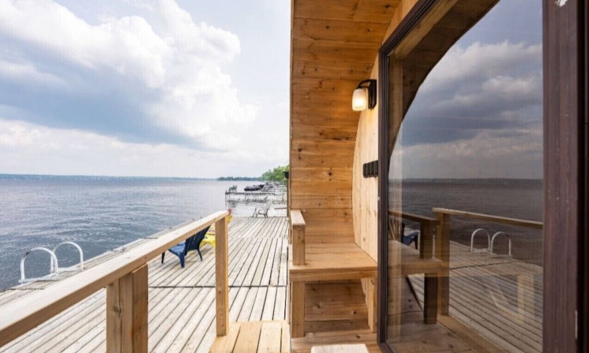 Cameron Cottage | 4BR Waterfront Retreat w/Barrel Sauna & Firepit