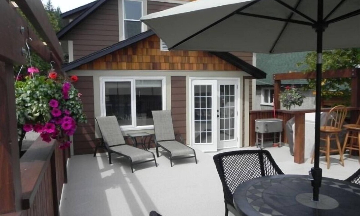 East Kootenay House | 5 Bedroom Character House - Downtown Kimberley
