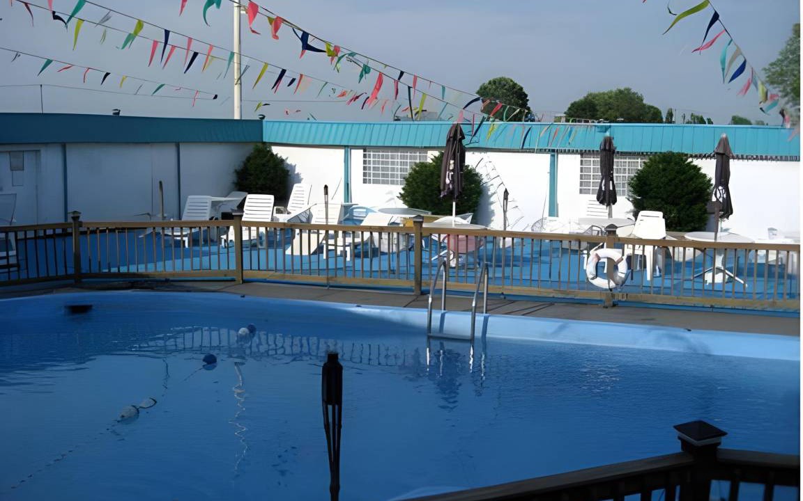 Saint-Jean-Sur-Richelieu Hotel | 50 m² Motel ∙ 2 bedrooms ∙ 5 guests