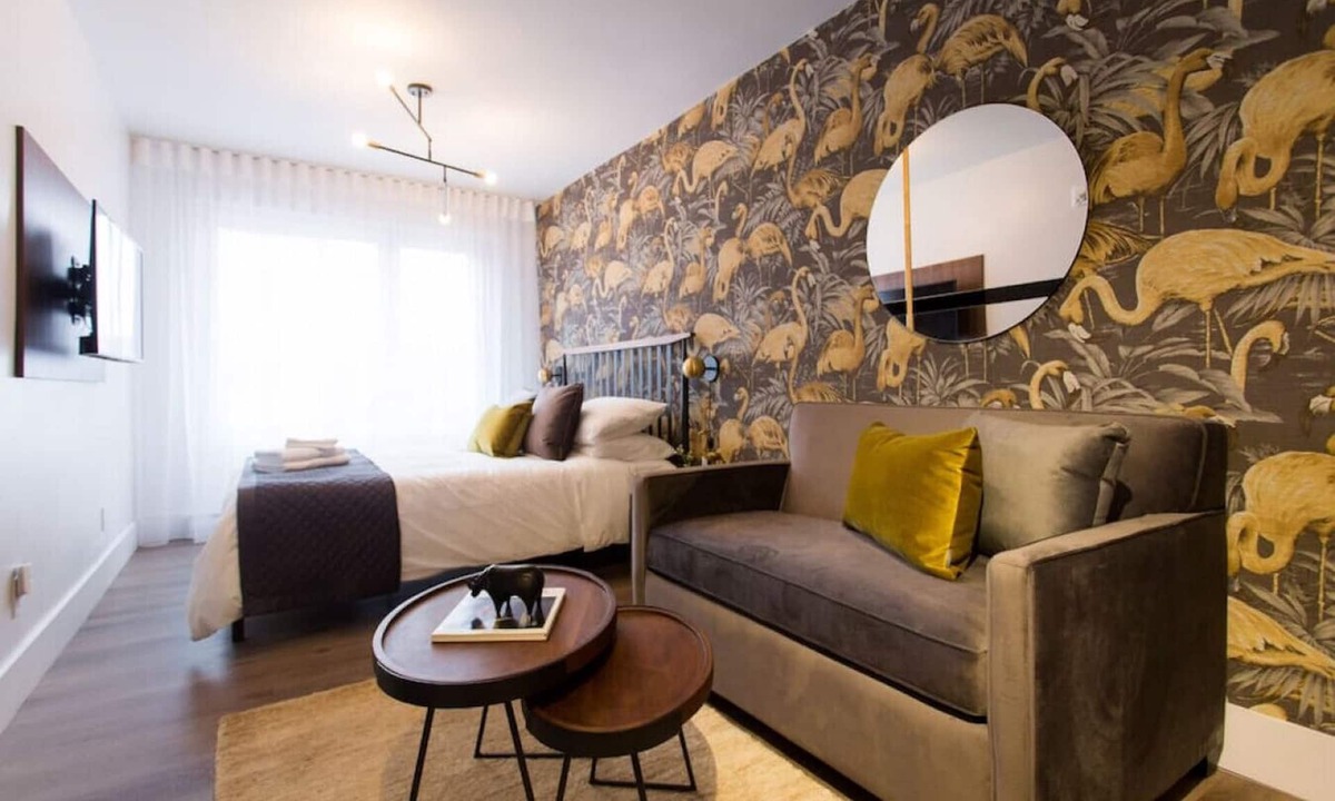 Little Italy Apartment | 6768 - 301 · Fun & Funky Little Italy Mini Studio with Full Kitchen by Denstays