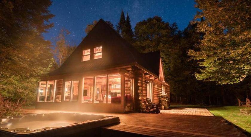 Lac Superieur Village Ski Chalet | 93 m² Chalet ∙ 2 bedrooms ∙ 4 guests