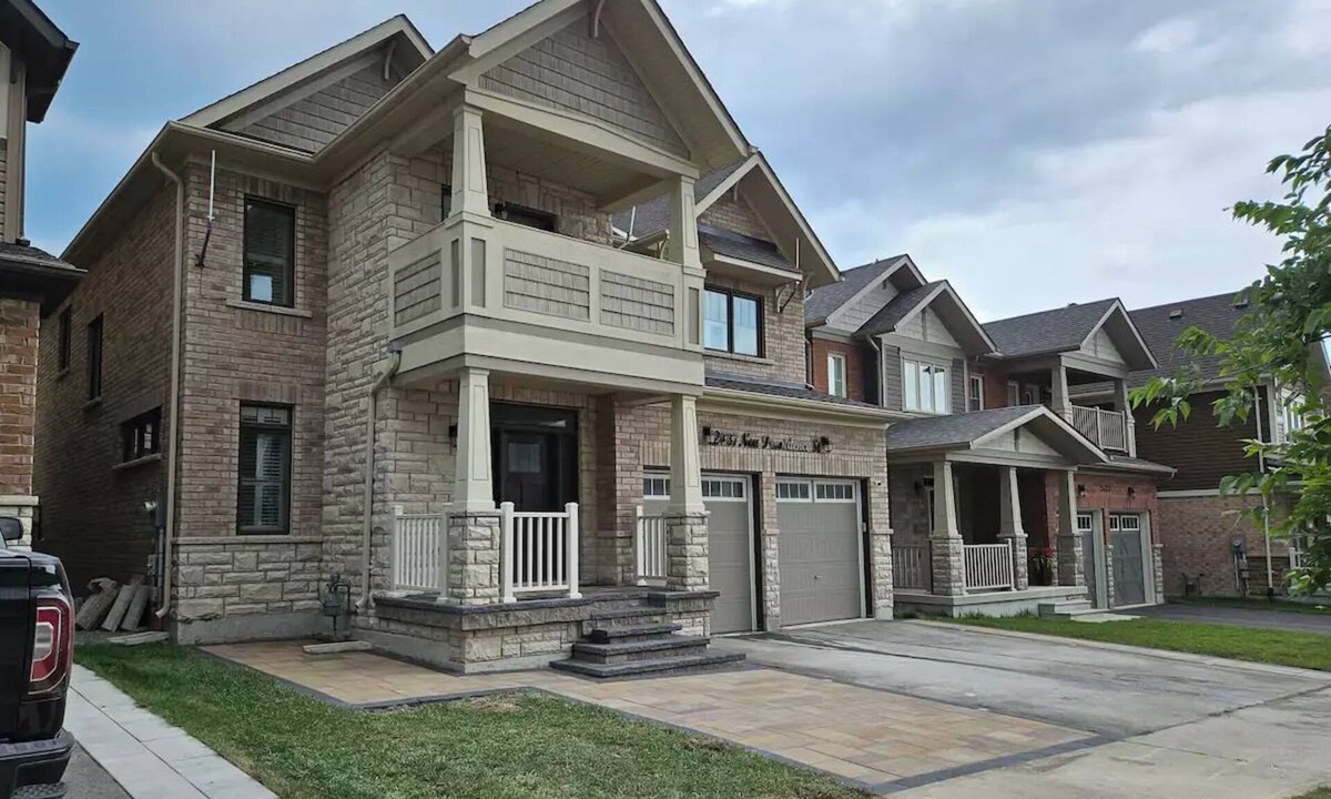 Durham Region House | A Getaway in Windfields