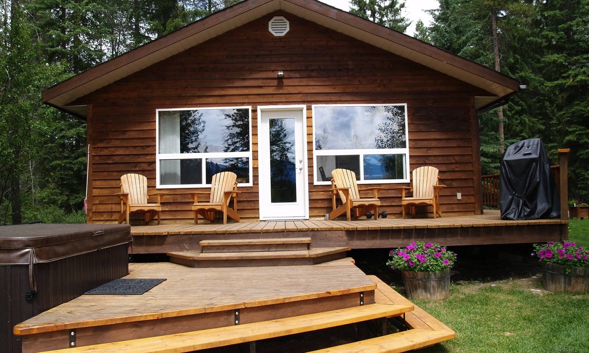 Golden Cabin | A Secluded Mountain Paradise - surrounded by the river, trees and wildlife