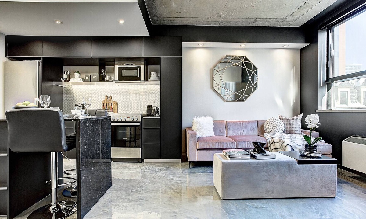 Shaughnessy Village Apartment | Airy Apartment with All Amenities