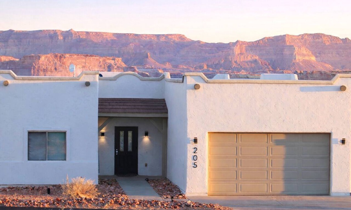 Greenehaven House | Amazing Lake Powell Views, Scenic location, dark sky area, and boat parking