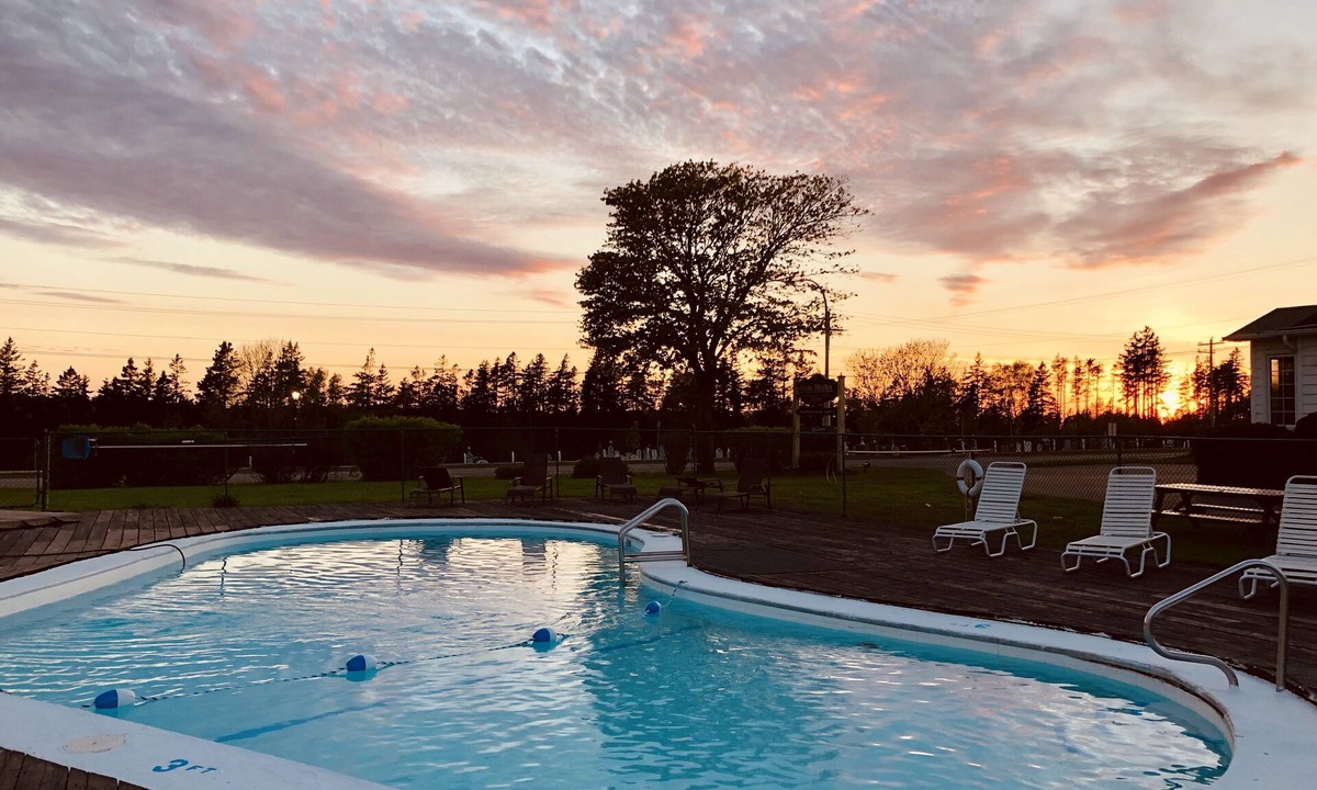 Green Gables Hotel | Anne Shirley Motel & Cottages