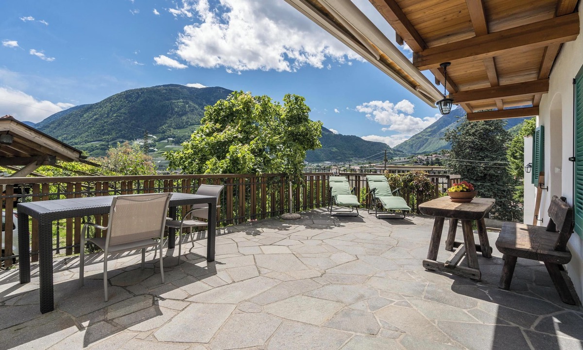Merano Apartment | Apartment "Golserhof" with Wi-Fi, Terrace & Mountain View