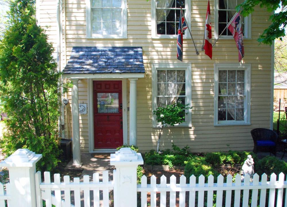 Old Town Historic District Bed & Breakfast | Apple Tree Historic B&B