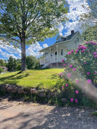 Ingonish House | Ardan Cottage in Ingonish