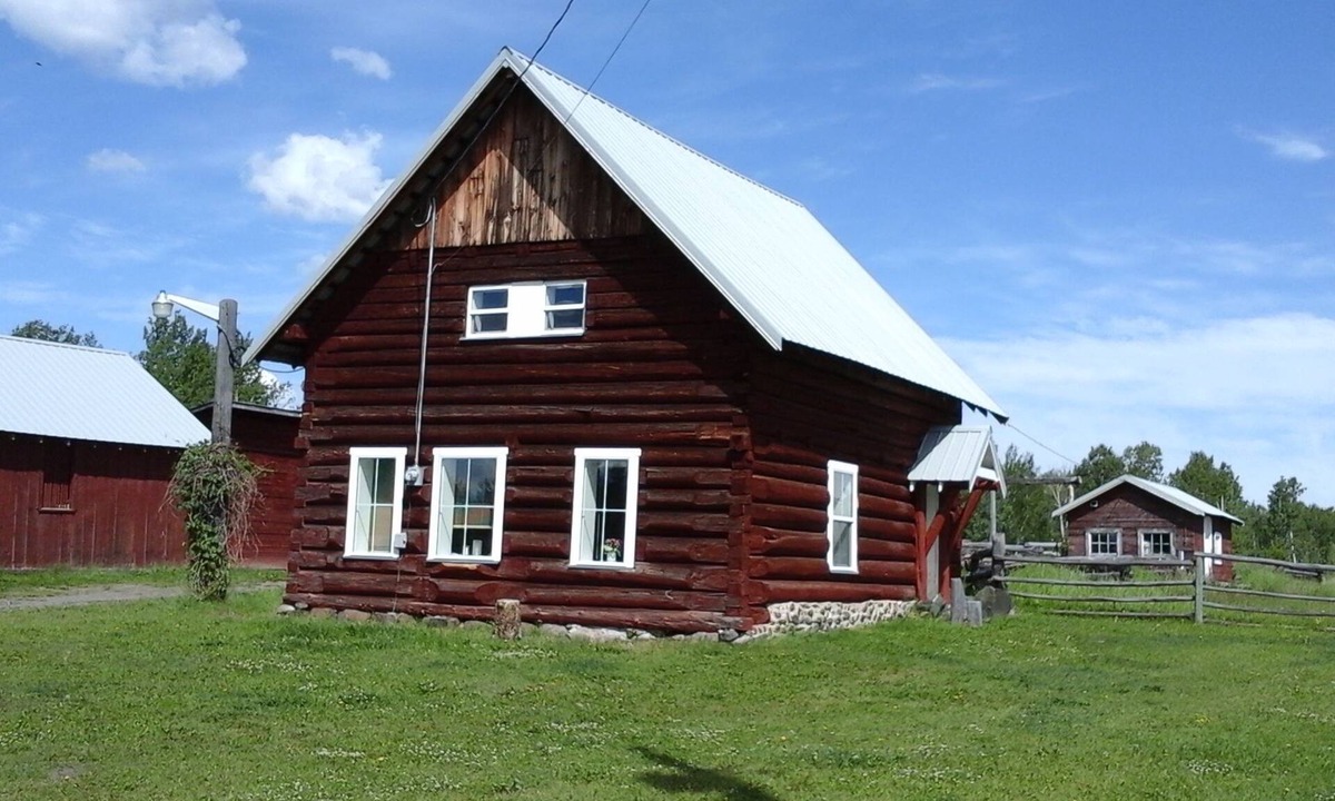 Lone Butte Bed & Breakfast | Attwood Creek Ranch