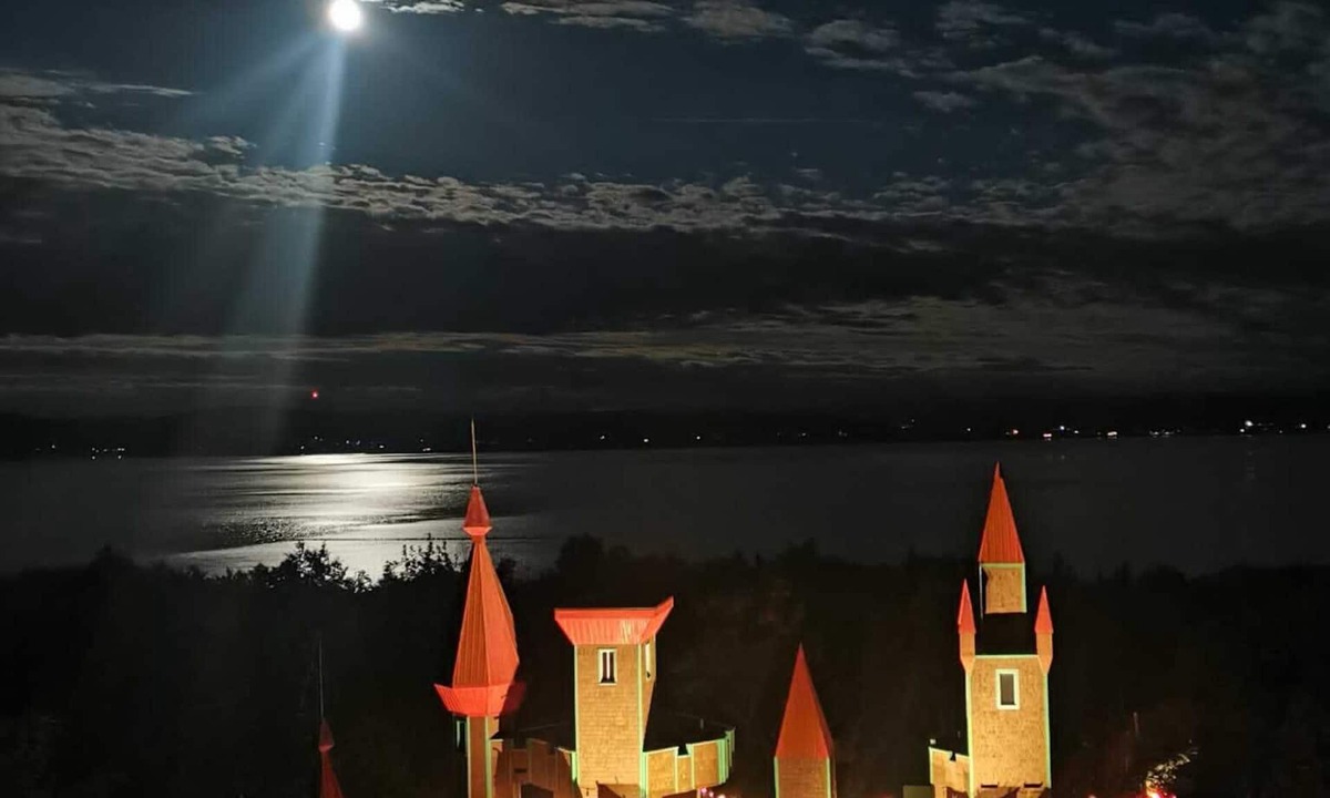 Pointe-a-la-Garde Ski Chalet | Auberge Château Bahia