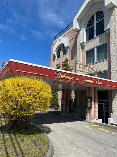 Magog Hotel | Auberge du Grand Lac