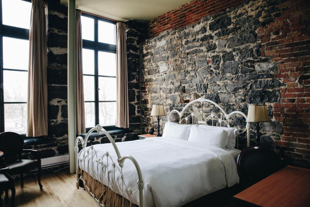 Old Montreal Hotel | Auberge du Vieux Port by Gray Collection