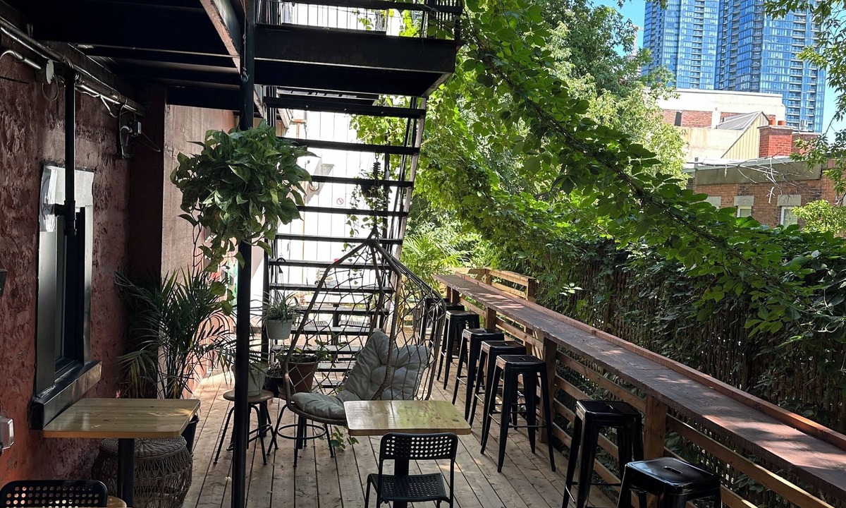 Downtown Montreal Hostel | Auberge Saintlo Montréal - Hostel