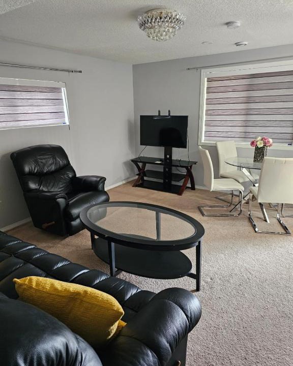 Arbour Lake House | Awesome Guest Suite