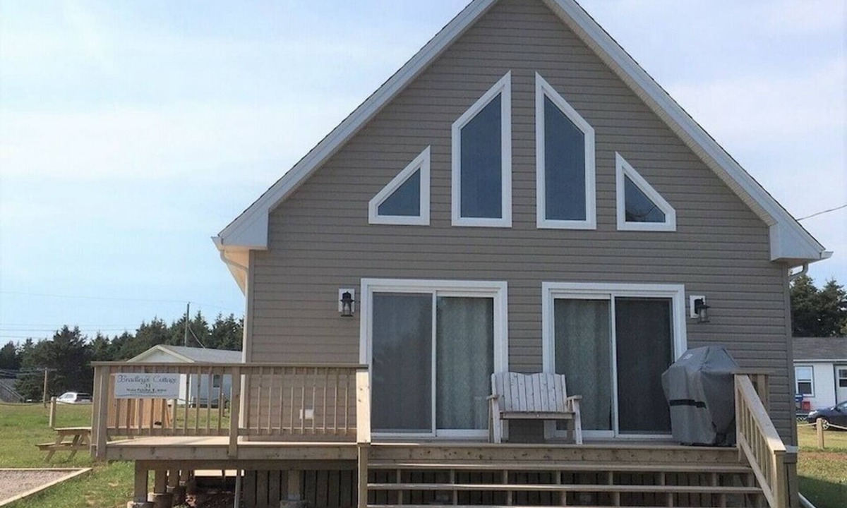 Savage Harbour Cottage | Beach House across from Savage Harbour Beach with Spectacular Ocean View!