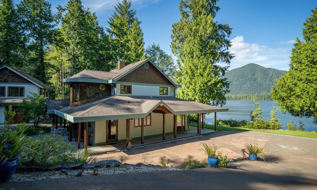 Tofino House | Bears Beach House