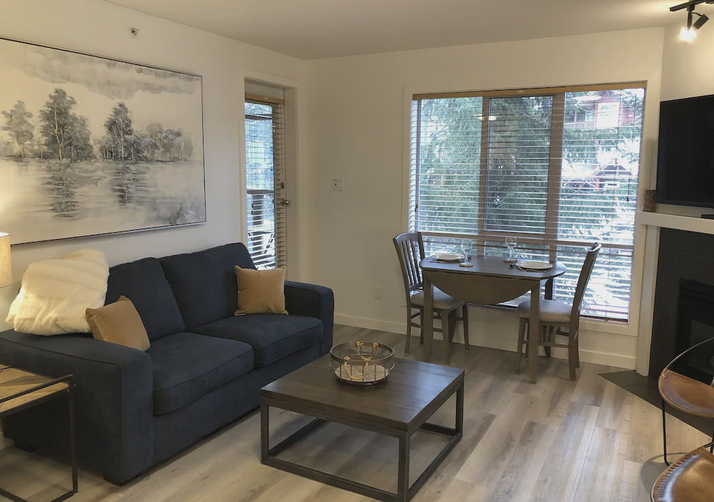 Village North House | Beautiful 2BR/2B Townhouse with Private Hot Tub