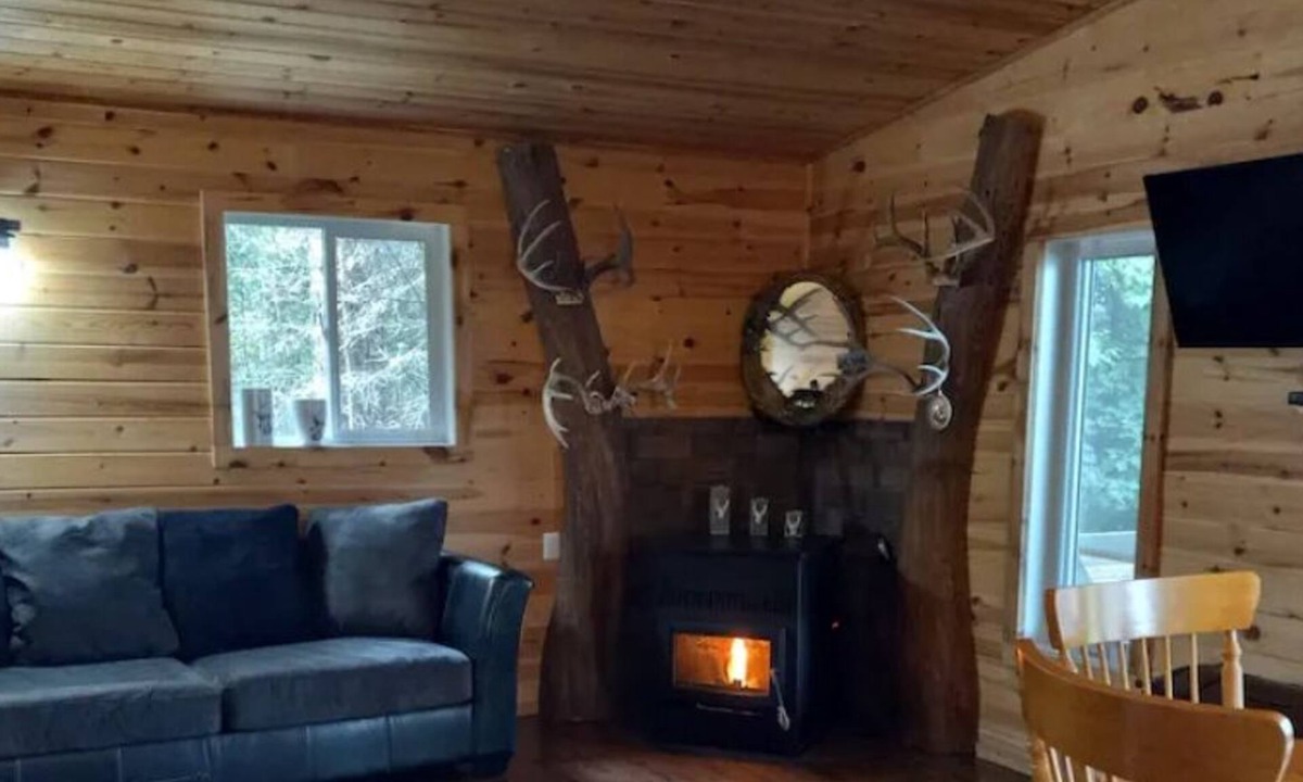 Machin Resort | Beautiful All Equiped Eagle Lake View Cottage