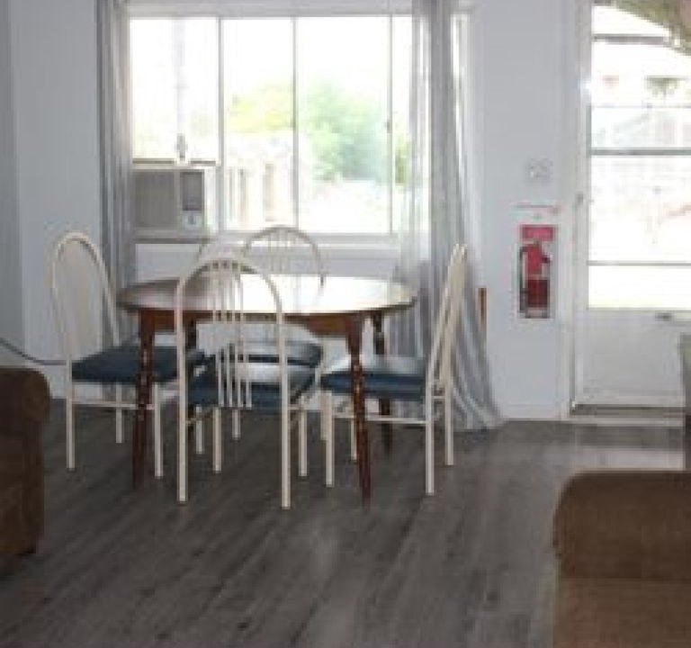 Balm Beach House | Beautiful Beach Front Resort - Family Suite I (Weekly)