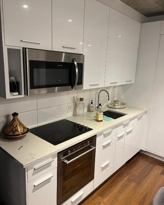 Downtown Montreal Apartment | Beautiful condo with a pool at rooftop
