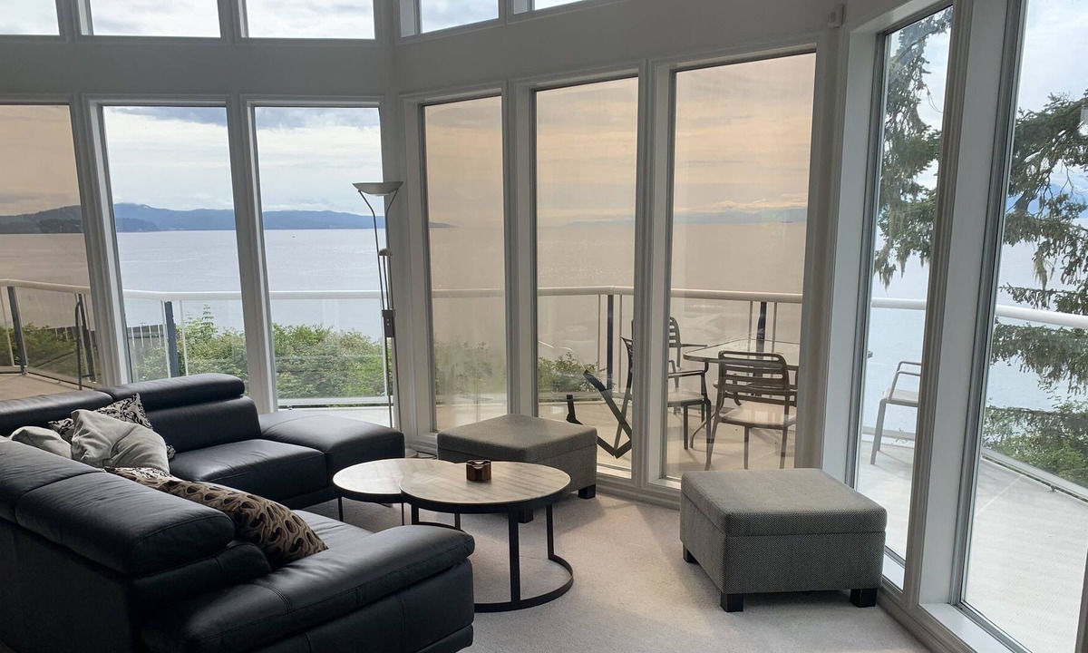 Otter Point House | Beautiful Ocean-front property
