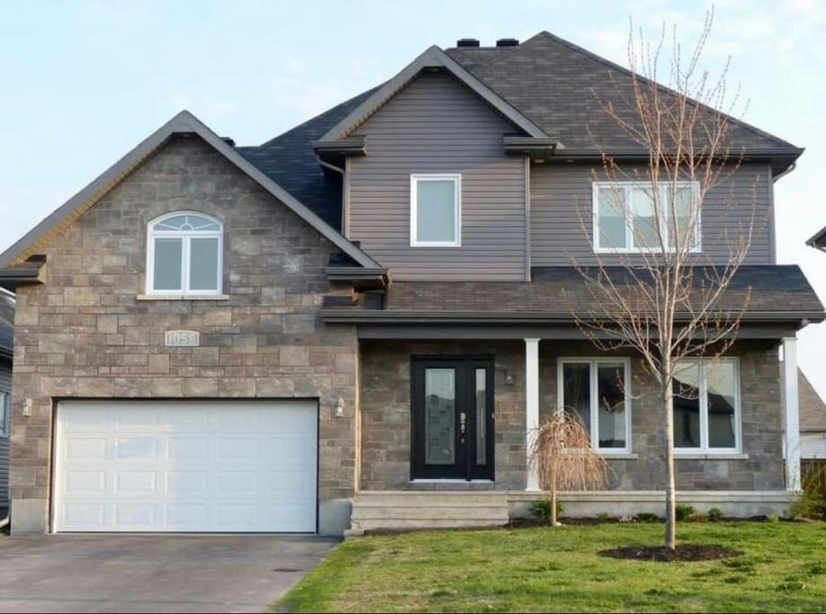 Rockland Apartment | Beautiful single House in Rockland,ON