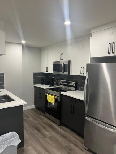 Calgary Apartment | Beautiful suite